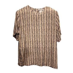 ⭐️Anna and Frank vintage 100% silk top size S